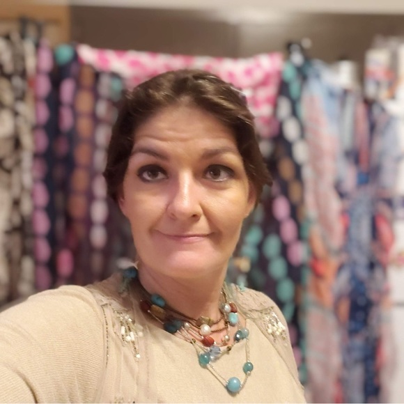 Meet your Posher, Jade - Picture 4 of 10